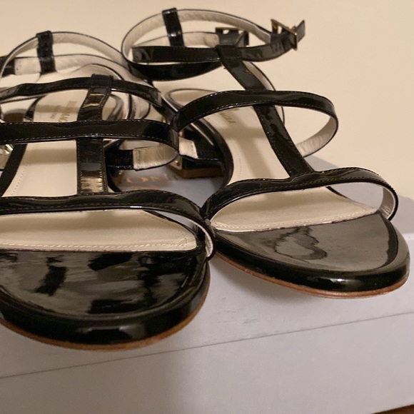 Designer beautiful Black Patent Leather sandals, Size 39.5. These are BNWT. - Picture 12 of 13